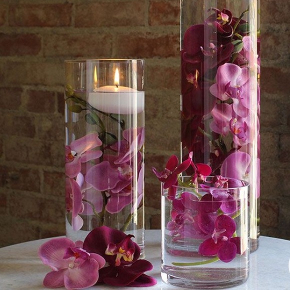 TWO 6”Glass Cylinder Vases -Home, Office, Weddings - Picture 4 of 11